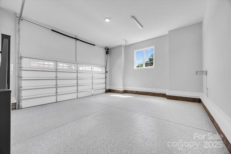 Image 38 of a home in .