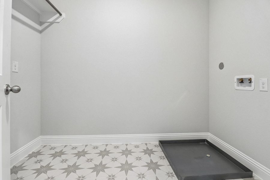 Spacious, unfurnished interior of a new home in Sienna 40', Missouri City (Image 23). Spacious, unfurnished interior of a new home in Sienna 40', Missouri City (Image 23).