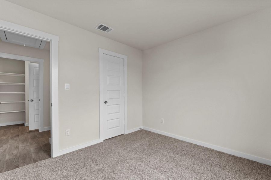Spacious, unfurnished interior of a new home in Hartland Ranch, Lockhart (Image 26).