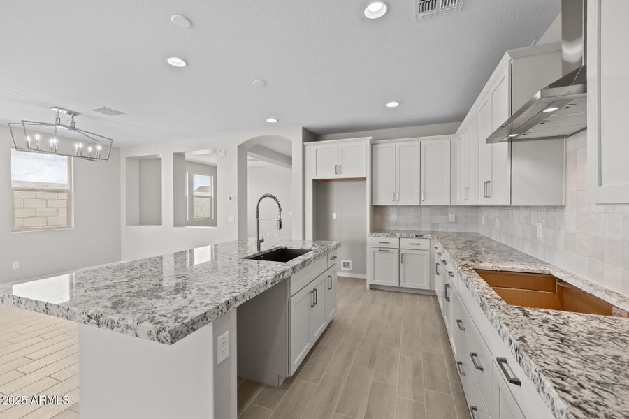 10)KITCHEN 10)KITCHEN