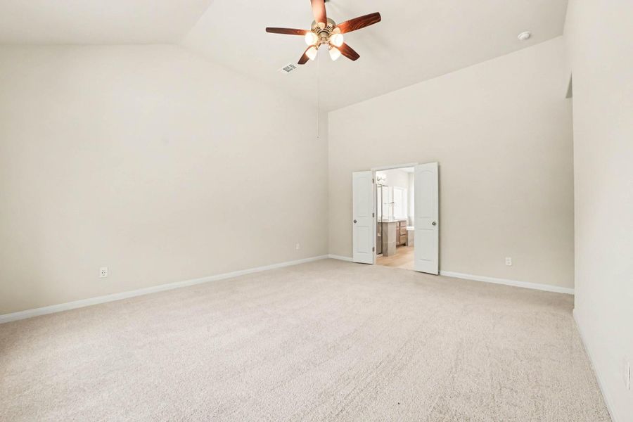 Spacious, unfurnished interior of a new home in , Bay City (Image 32). Spacious, unfurnished interior of a new home in , Bay City (Image 32).