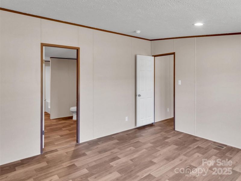 Spacious, unfurnished interior of a new home in , Waynesville (Image 15).