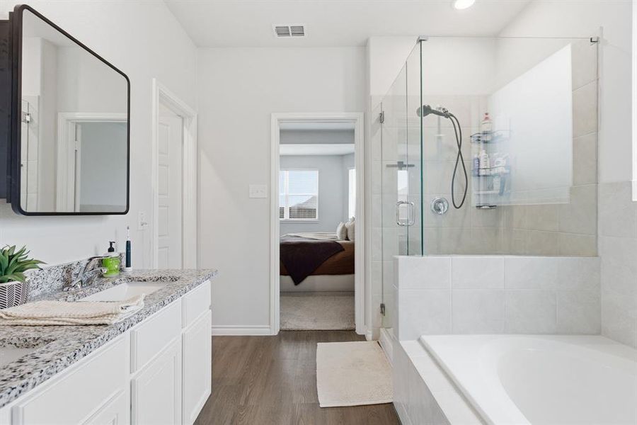 Furnished interior view inside a new home in , Cleburne (Image 5).