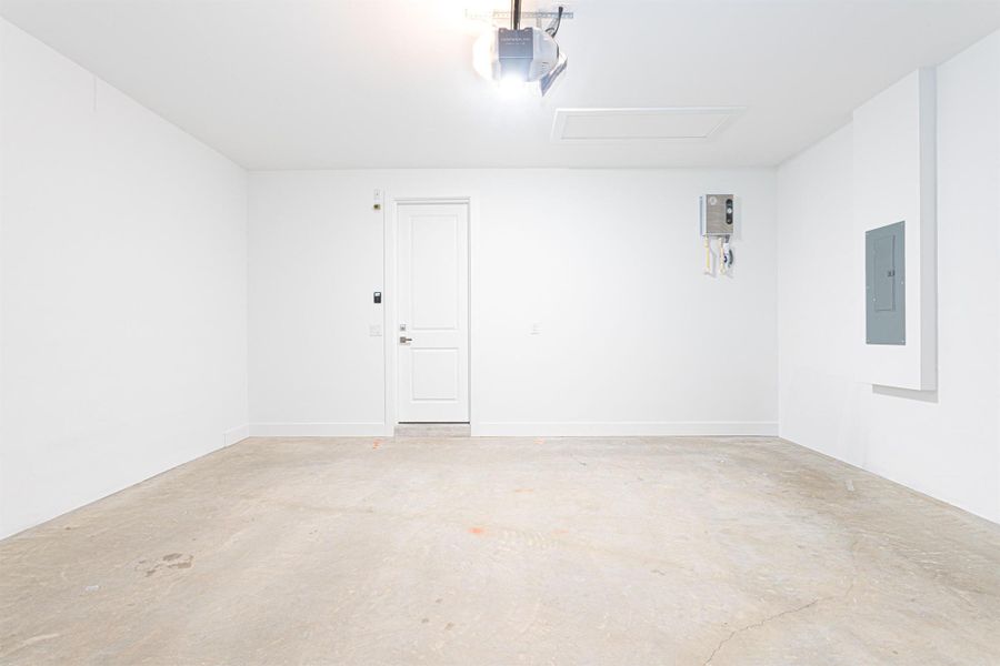 Spacious, unfurnished interior of a new home in , Jupiter (Image 15).