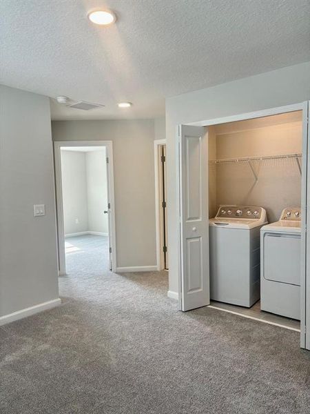 Spacious, unfurnished interior of a new home in , Orlando (Image 13).