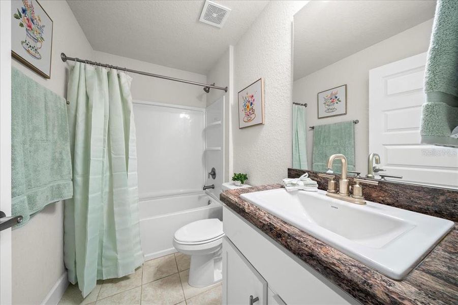 Furnished interior view inside a new home in , Ocala (Image 36).