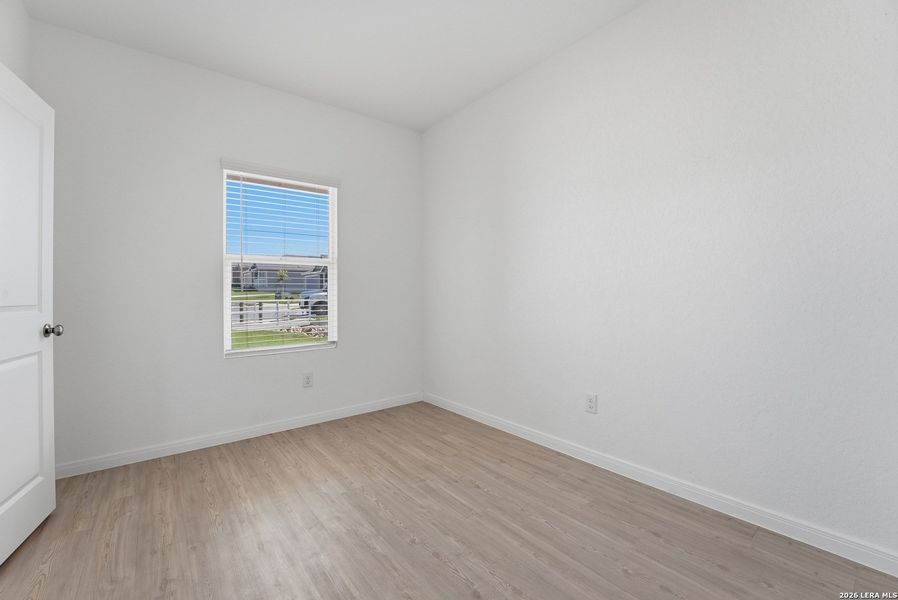 Spacious, unfurnished interior of a new home in Guadalupe Heights, Seguin (Image 27).