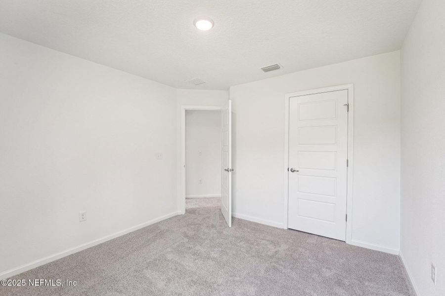 Spacious, unfurnished interior of a new home in Panther Creek, Jacksonville (Image 32).