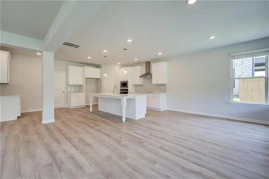 Image 33 of a home in Adagio.