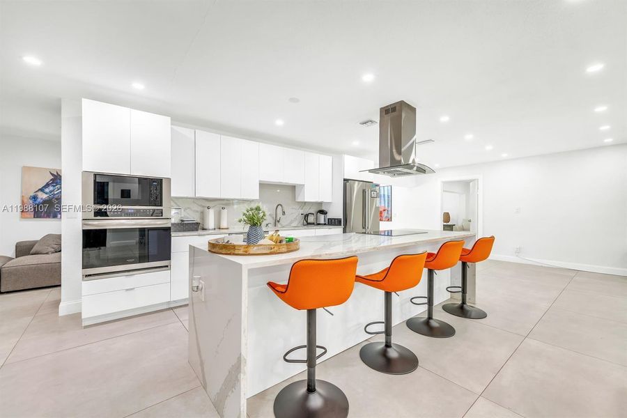 Furnished interior view inside a new home in , Fort Lauderdale (Image 21).