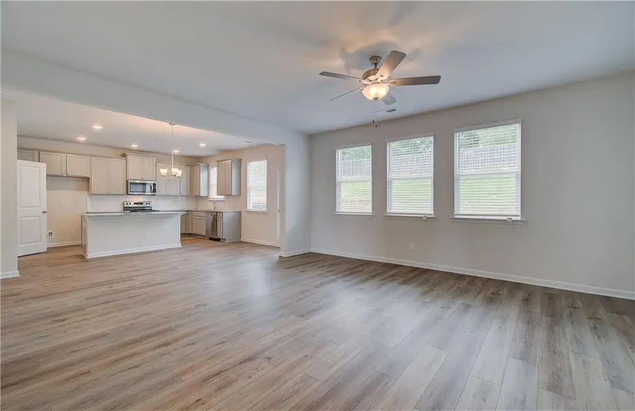 Spacious, unfurnished interior of a new home in Alcovy Village, Lawrenceville (Image 25).