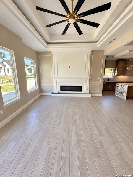 Spacious, unfurnished interior of a new home in , Eagle Pass (Image 10).