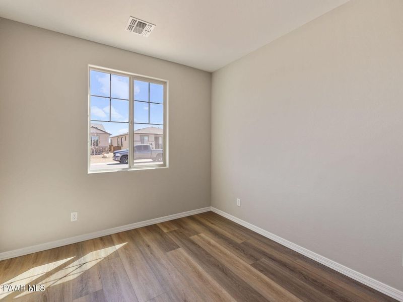 Spacious, unfurnished interior of a new home in North Ridge at Pronghorn Ranch, Prescott Valley (Image 23).