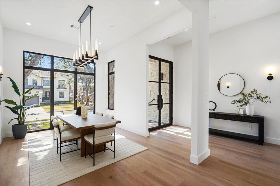 Furnished interior view inside a new home in , Bellaire (Image 19).
