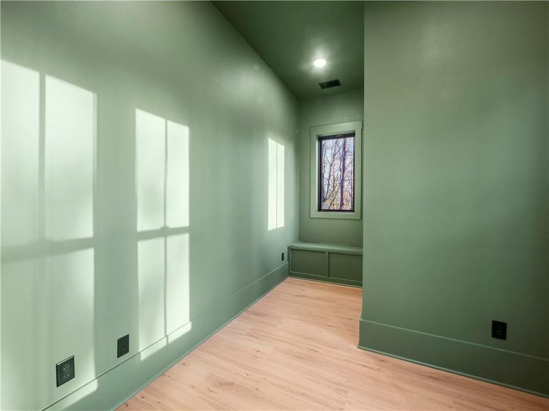 Spacious, unfurnished interior of a new home in , Gainesville (Image 26).