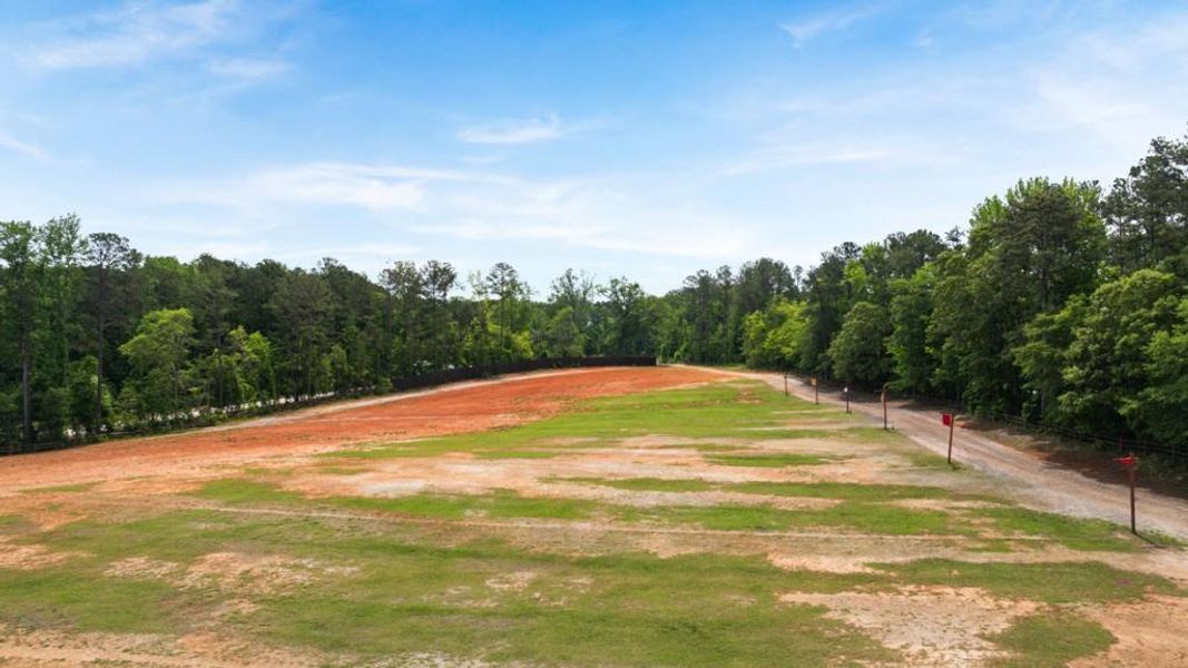 Image 28 of a home in Pointe Park.