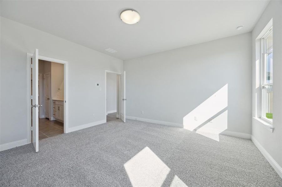 Spacious, unfurnished interior of a new home in Sicily, Princeton (Image 13).