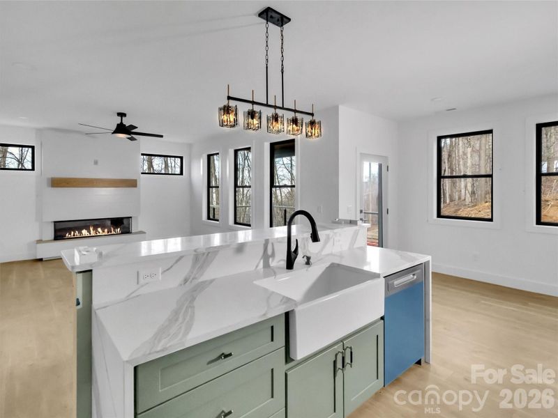 Open concept Kitchen/Living with Custome finishing Open concept Kitchen/Living with Custome finishing