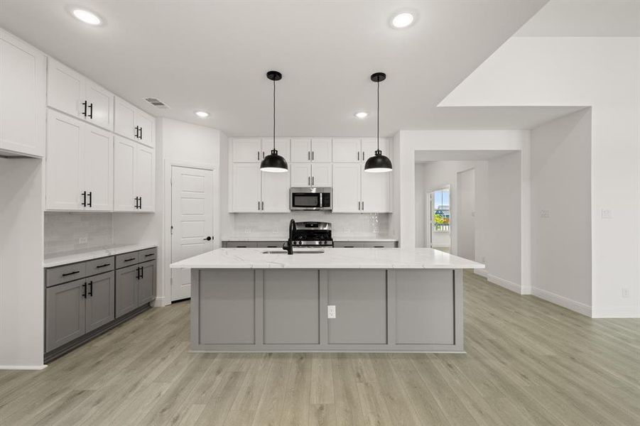 408 Dylan- Kitchen-1 408 Dylan- Kitchen-1