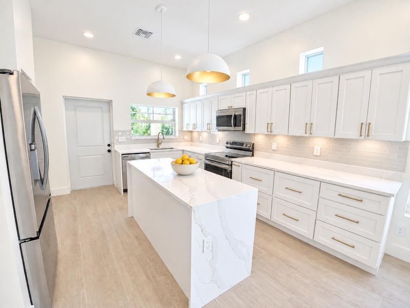 520-38th-St-Kitchen-P1290244-0248-Virtua