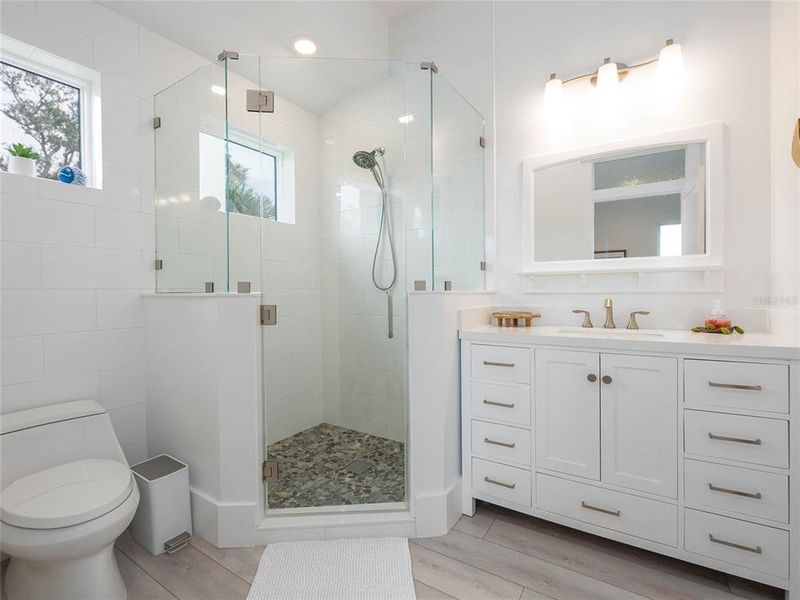 Furnished interior view inside a new home in , Englewood (Image 57).