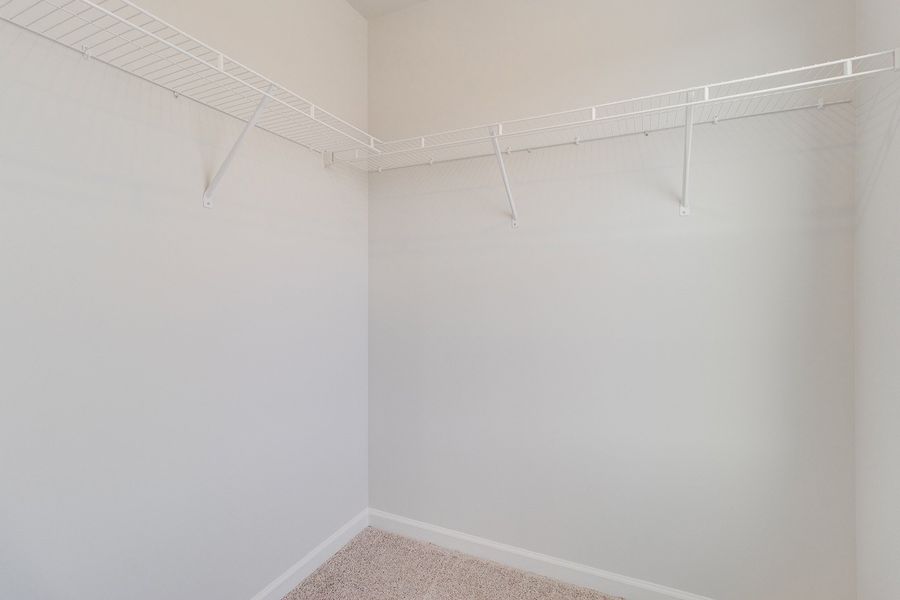 Spacious, unfurnished interior of a new home in Winston Point, Gilbert (Image 30).