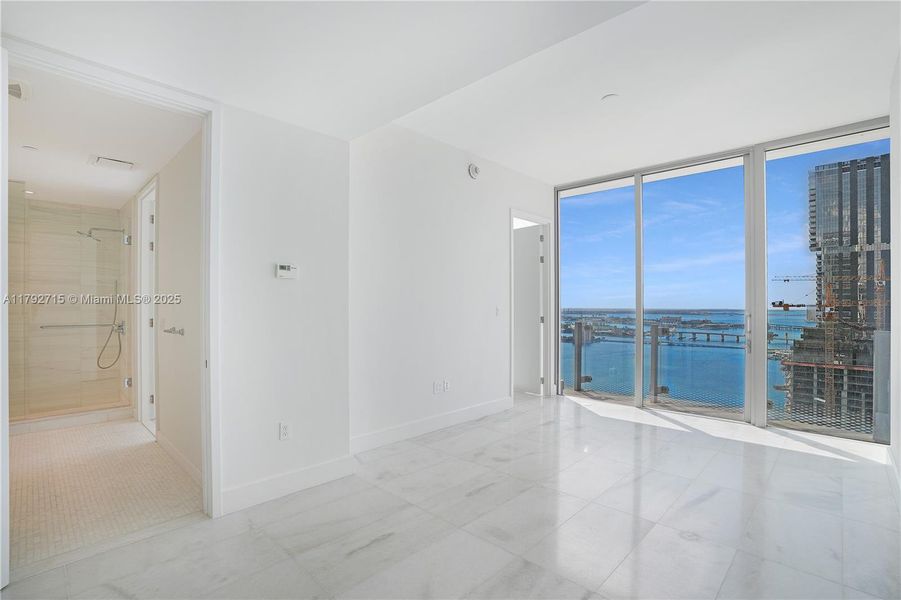 Spacious, unfurnished interior of a new home in , Miami (Image 10).