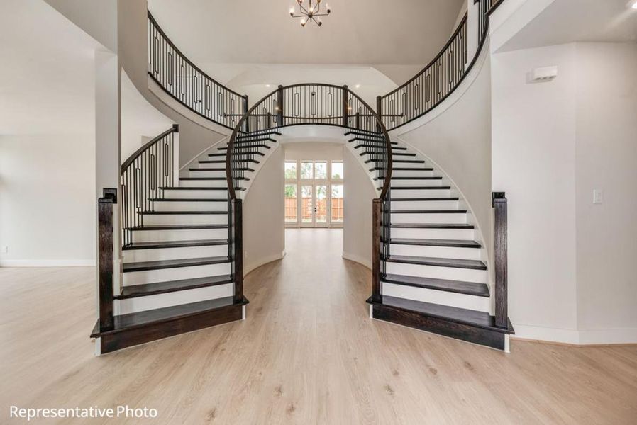 Spacious, unfurnished interior of a new home in Grand Estates of Anna, Anna (Image 9).