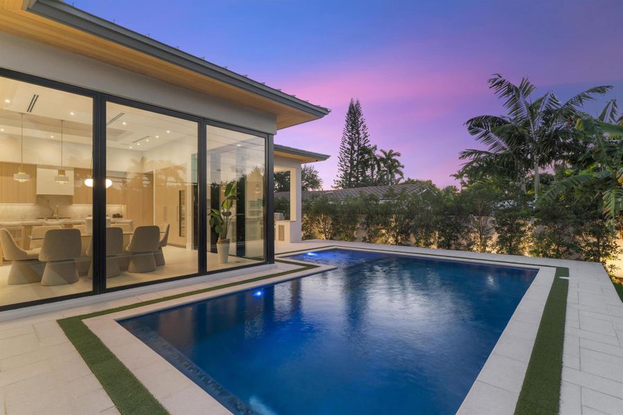 Exterior details and patio area of a home in , Fort Lauderdale (Image 29). Exterior details and patio area of a home in , Fort Lauderdale (Image 29).