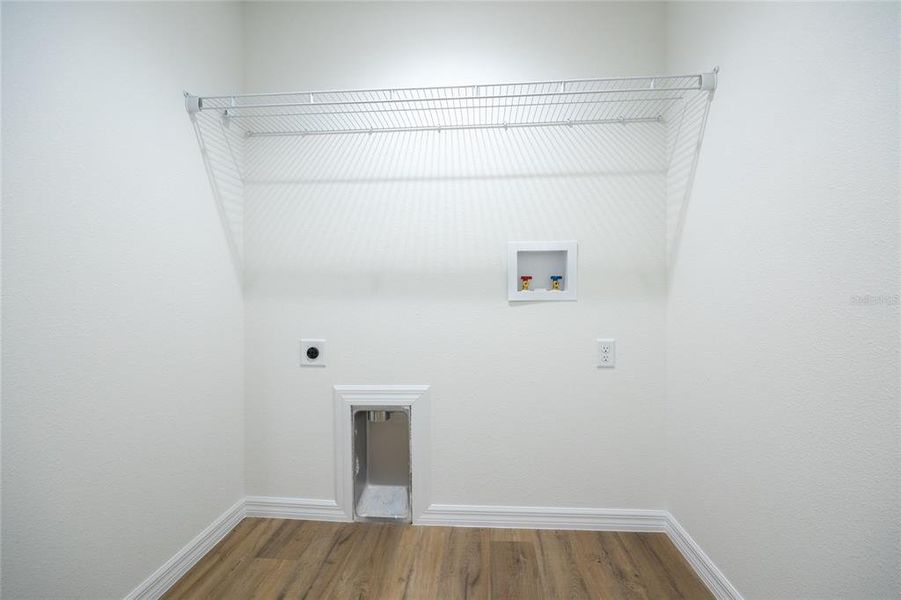 Image 50 of a home in .