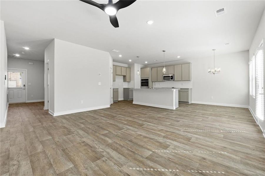 Spacious, unfurnished interior of a new home in Creekbend Overlook, South Fulton (Image 22).