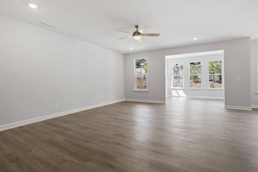 Spacious, unfurnished interior of a new home in Georgias Landing, Raleigh (Image 21).