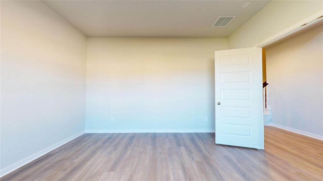 Spacious, unfurnished interior of a new home in Lexington Heights 50', Willis (Image 17).