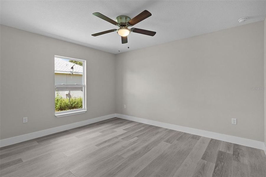 Spacious, unfurnished interior of a new home in , Ocklawaha (Image 32).