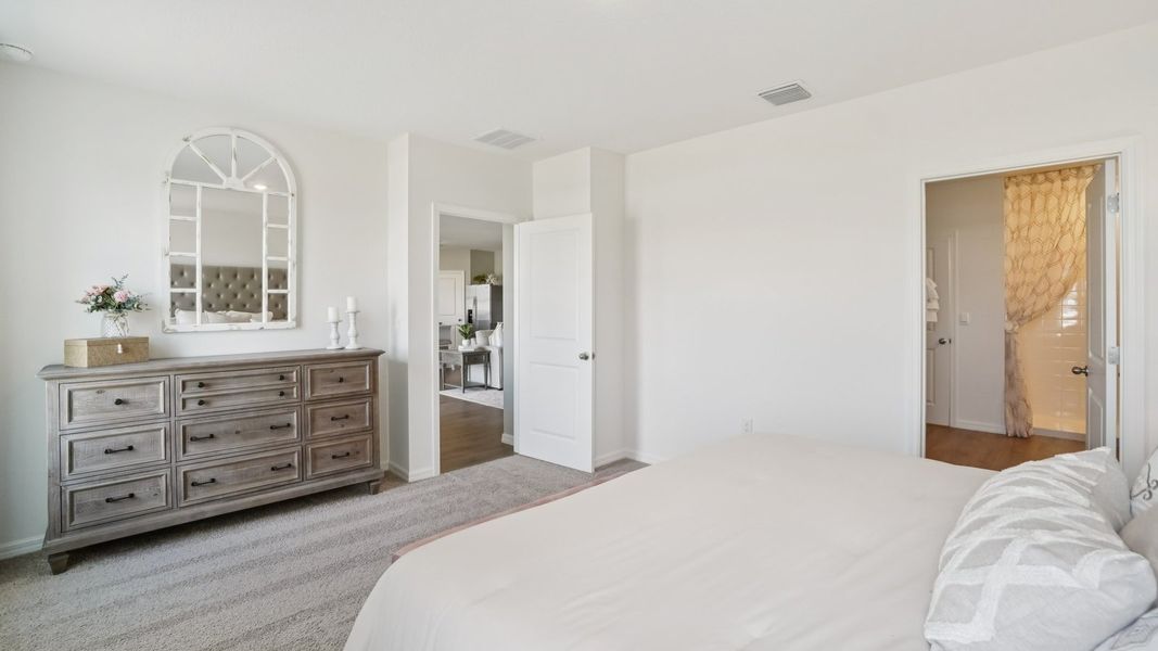 Representative furnished interior of a home built from the Madison by D.R. Horton in Summit View, Dade City (Image 32).