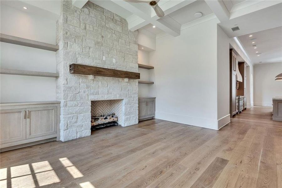 Spacious, unfurnished interior of a new home in , Alpharetta (Image 90).
