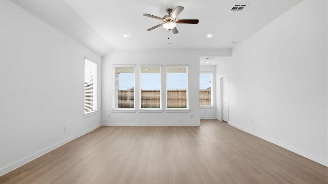 Spacious, unfurnished interior of a new home in Westland Ranch 50' Homesites, League City (Image 9). Spacious, unfurnished interior of a new home in Westland Ranch 50' Homesites, League City (Image 9).
