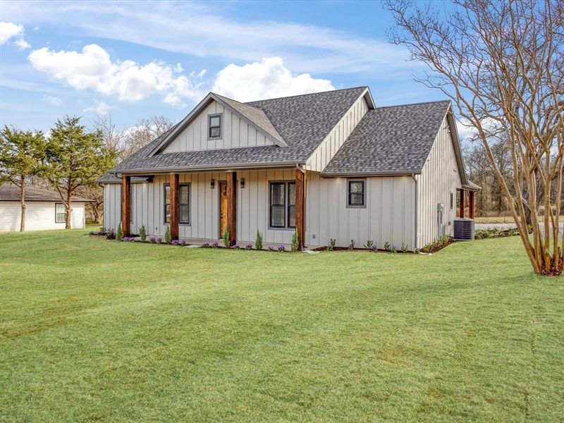 Exterior details and patio area of a home in , Bells (Image 21).