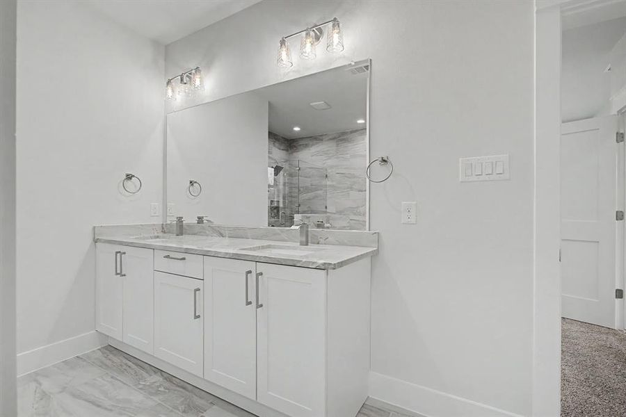 Furnished interior view inside a new home in , Dallas (Image 10).