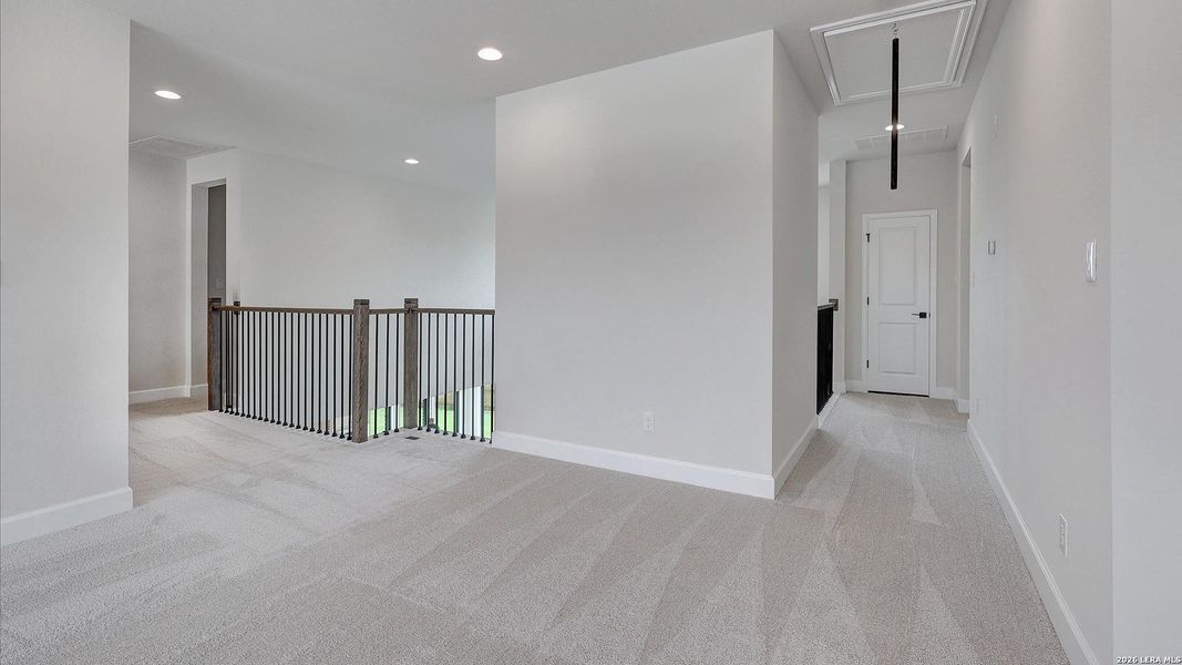 Spacious, unfurnished interior of a new home in Alsatian Oaks, Castroville (Image 17).