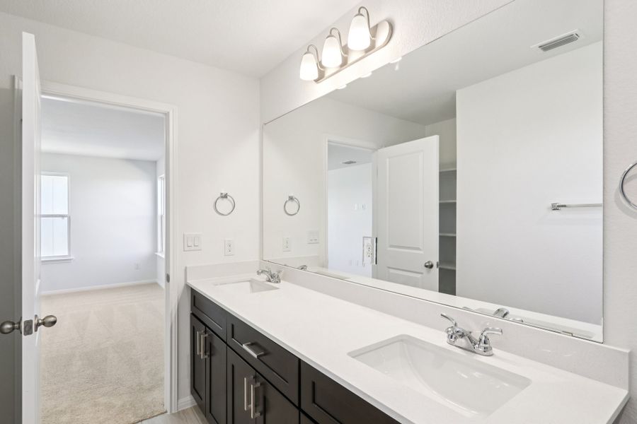 Furnished interior view inside a new home in Porter Country, Buda (Image 13).