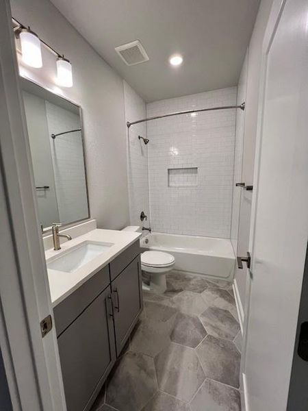 2nd Bathroom