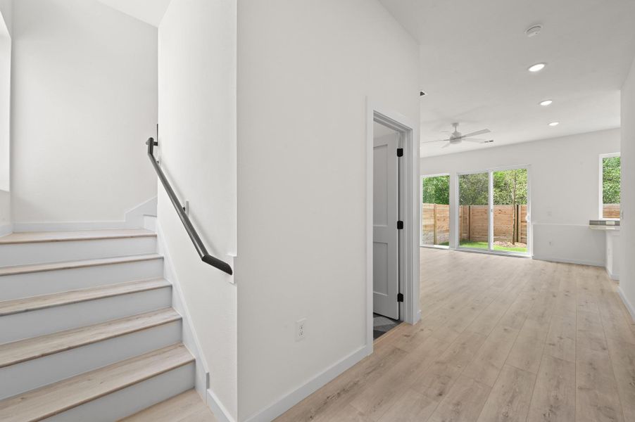 Spacious, unfurnished interior of a new home in , Austin (Image 14).