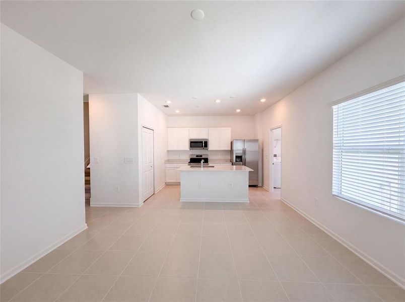 Spacious, unfurnished interior of a new home in , Apopka (Image 15).