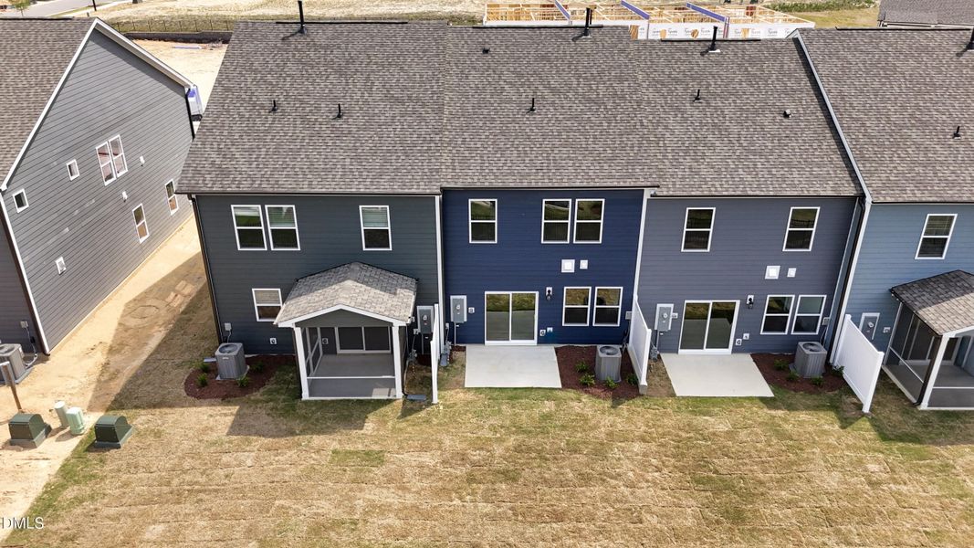 03 - Lot 141 Rear