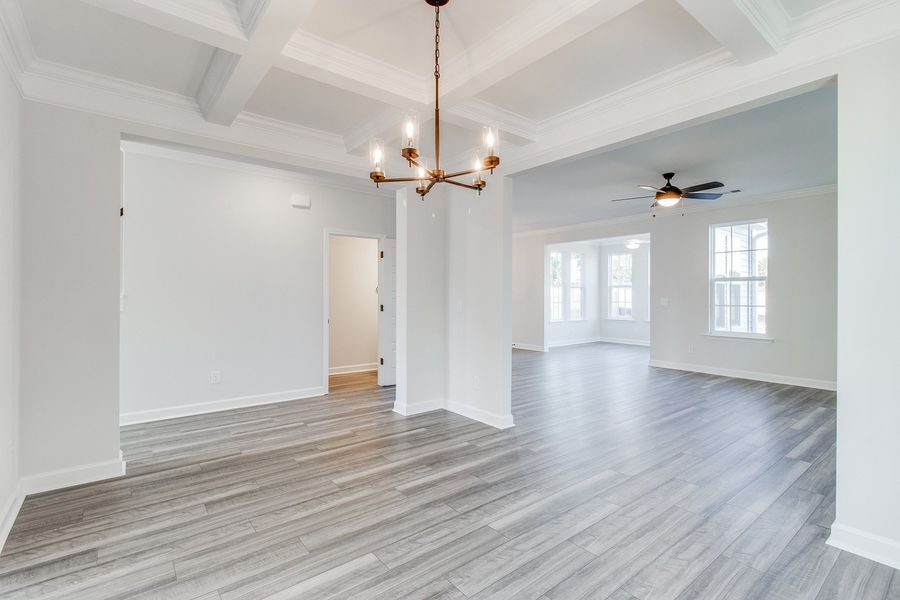 Spacious, unfurnished interior of a new home in Hendrix Farms, Lexington (Image 20).