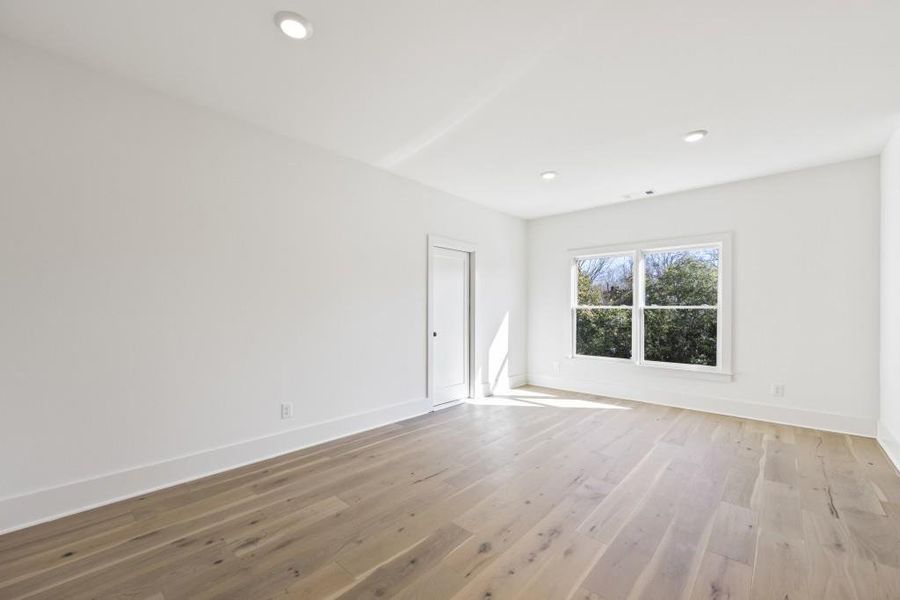 Spacious, unfurnished interior of a new home in , Madison (Image 38).