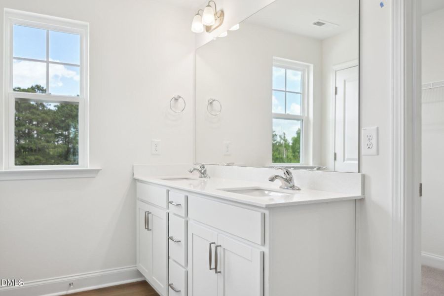 25-web-or-mls-Shelby Meadow Ln-0305-025