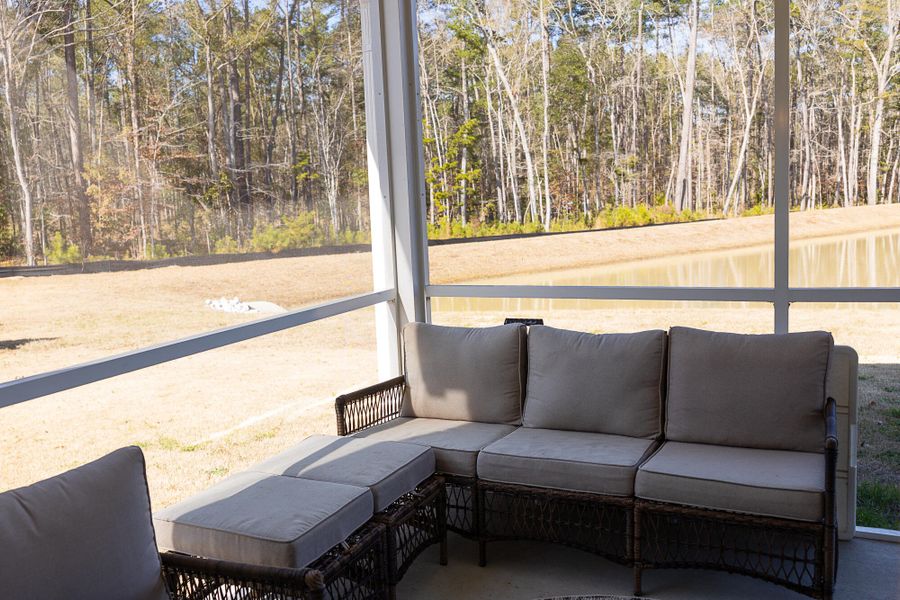 Exterior details and patio area of a home in , Ravenel (Image 3).