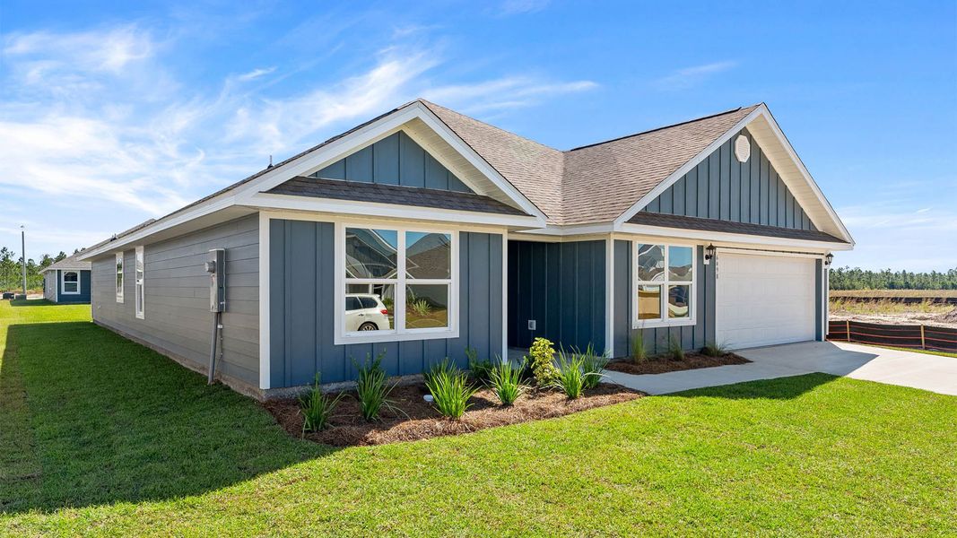 Exterior details and patio area of a home in Liberty, Panama City (Image 2). Exterior details and patio area of a home in Liberty, Panama City (Image 2).